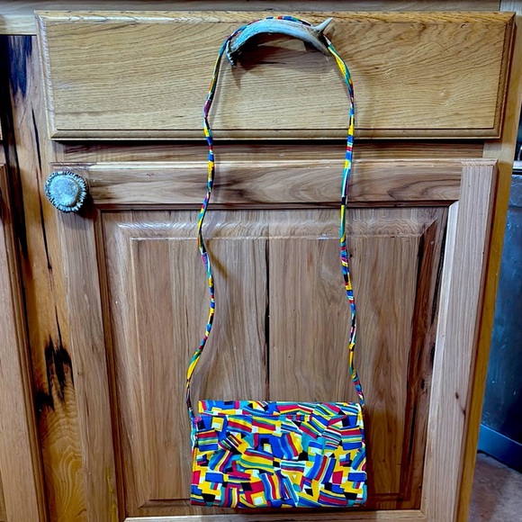 Vintage Retro Red and Yellow Crossbody Bag with Geometric‎ Pattern - Picture 2 of 7